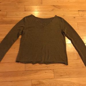 Green BKE top with rugged edges